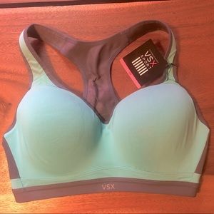 NWT Victoria’s Secret Incredible Sports Bra 36D